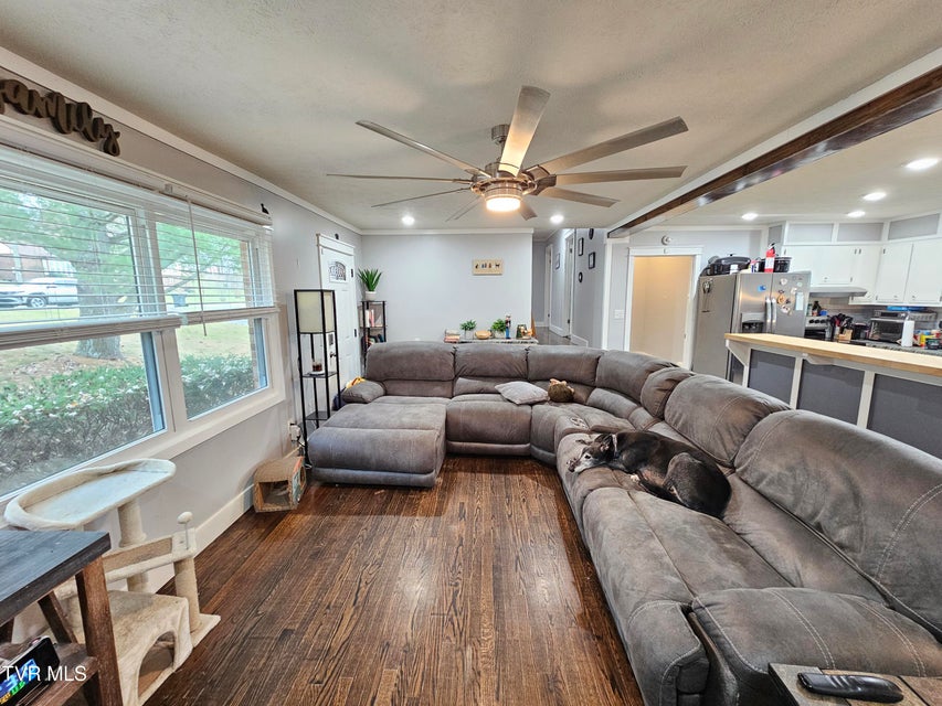 Photo #17: 320 Green Lane