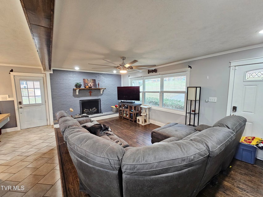 Photo #18: 320 Green Lane