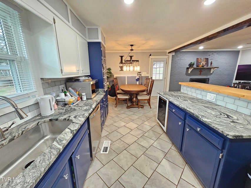 Photo #21: 320 Green Lane