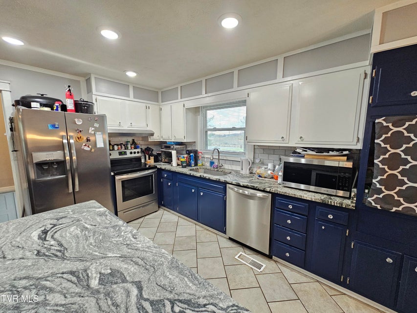 Photo #20: 320 Green Lane