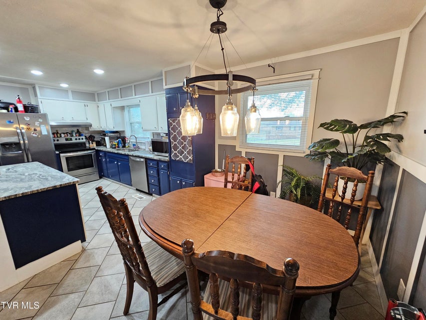 Photo #22: 320 Green Lane