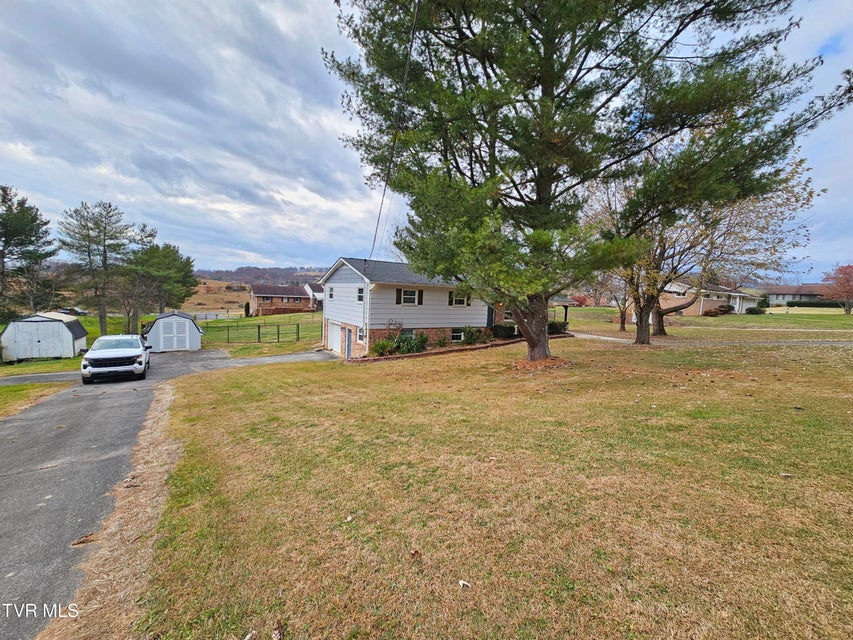 Photo #5: 320 Green Lane