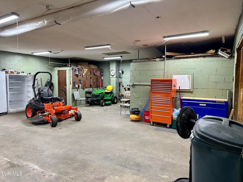 Photo #4: 1525 Fairview Avenue