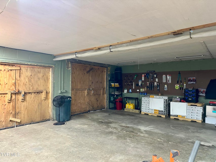 Photo #5: 1525 Fairview Avenue