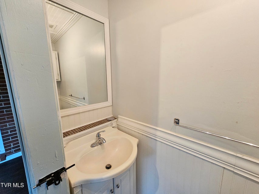 Photo #34: 1520 Sylvan Drive