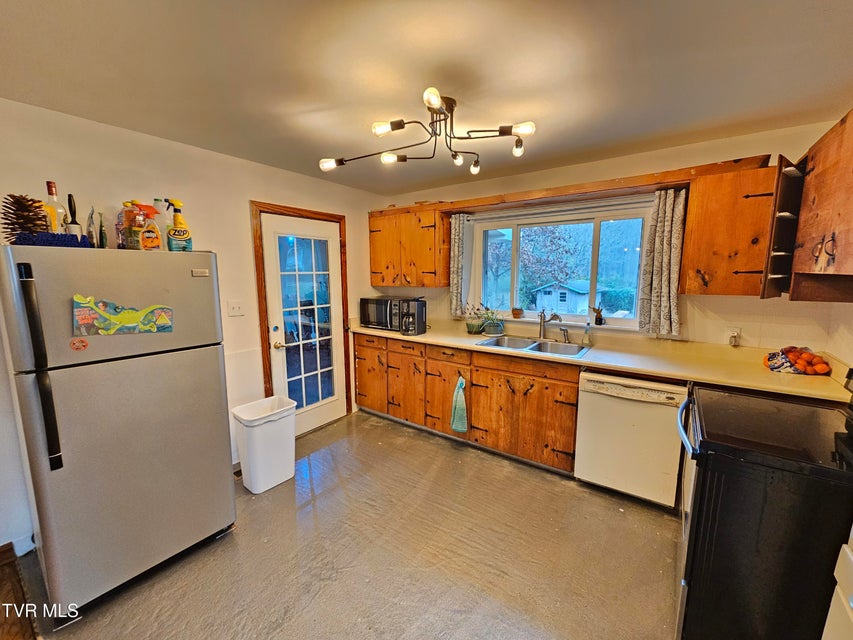 Photo #19: 1520 Sylvan Drive