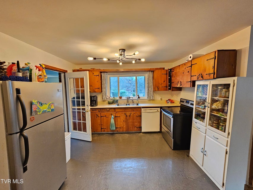 Photo #18: 1520 Sylvan Drive