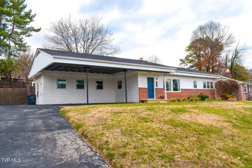 Photo #2: 105 Lowry Lane