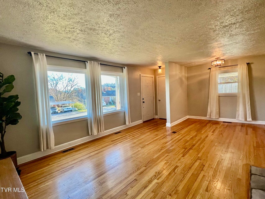 Photo #8: 105 Lowry Lane