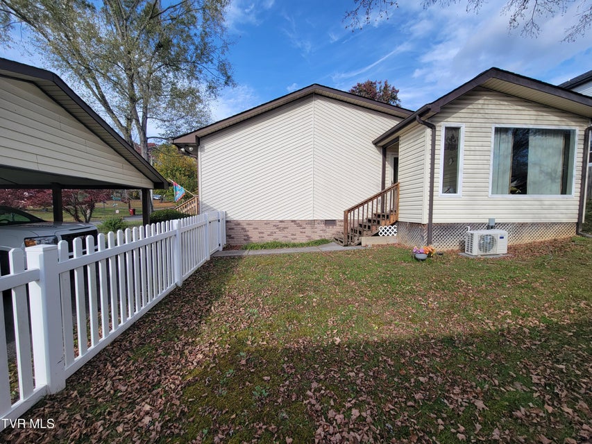 Photo #15: 1448 Piedmont Street