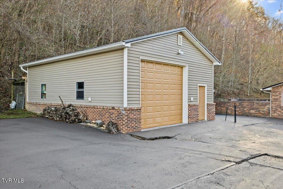 Photo #14: 125 Abe Lincoln Court