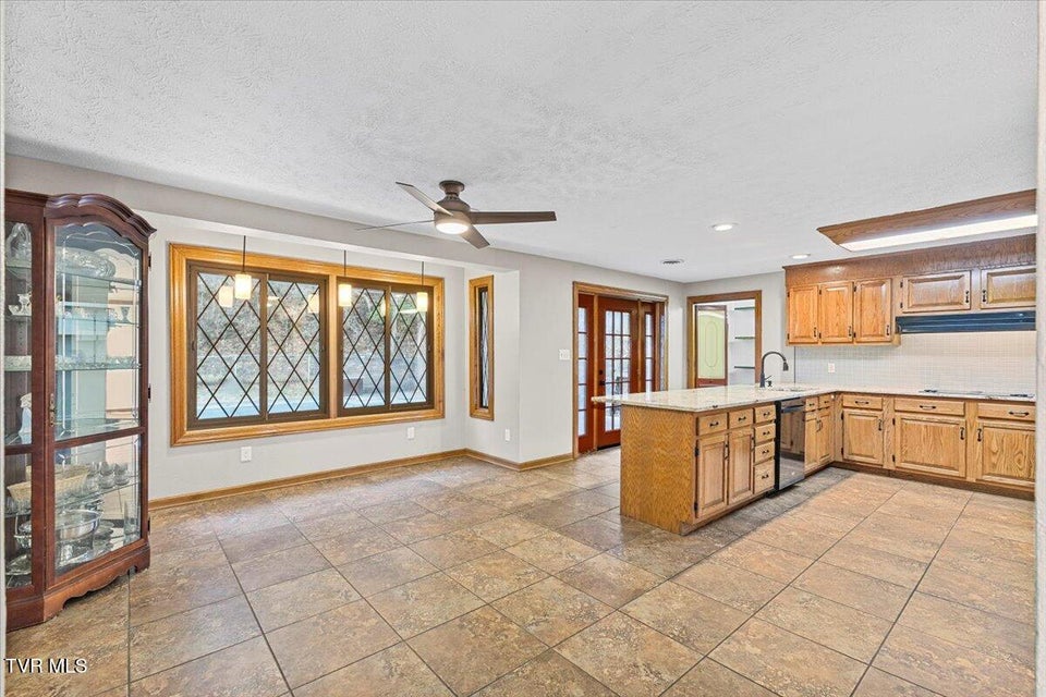 Photo #28: 125 Abe Lincoln Court