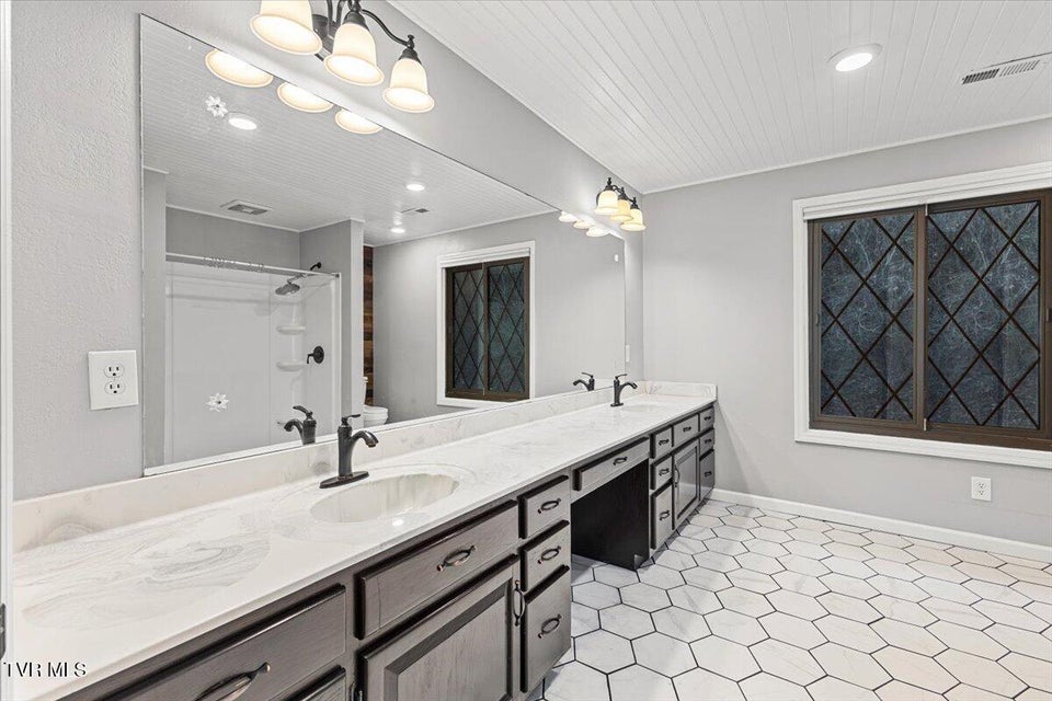 Photo #43: 125 Abe Lincoln Court