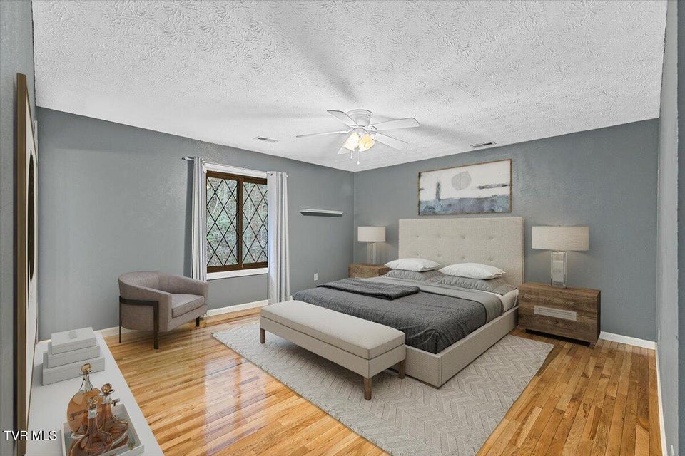 Photo #48: 125 Abe Lincoln Court