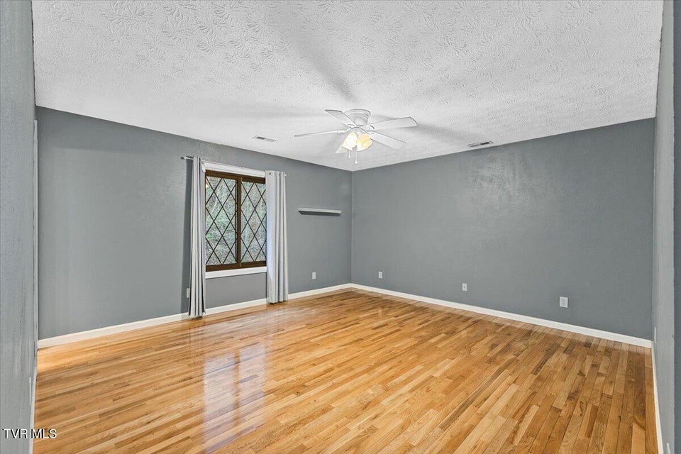 Photo #49: 125 Abe Lincoln Court