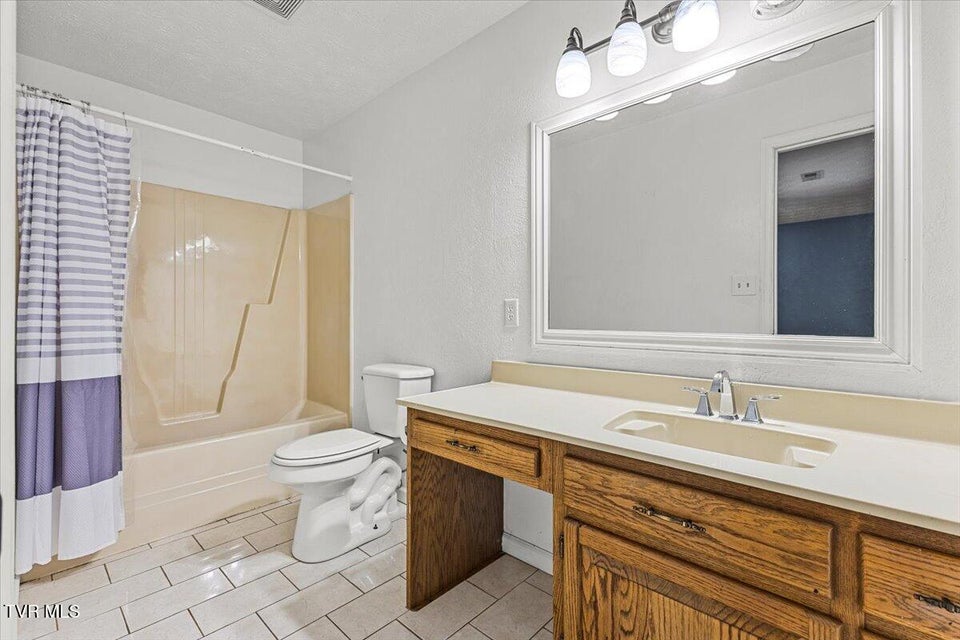 Photo #51: 125 Abe Lincoln Court