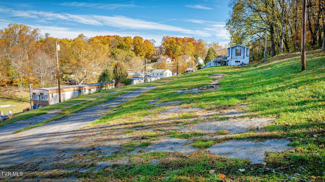 Photo #4: 1717 Maryland Avenue