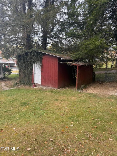 Photo #5: 235 Glade Street