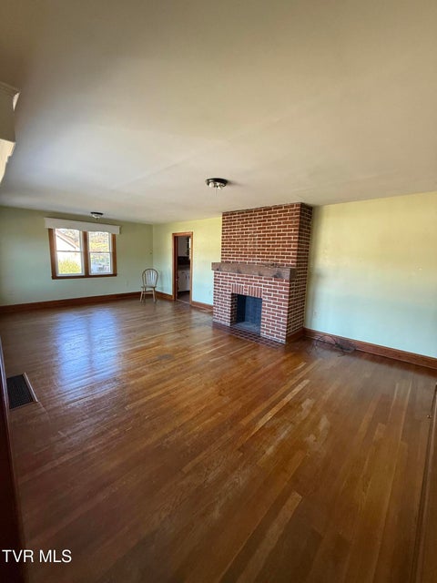 Photo #16: 235 Glade Street