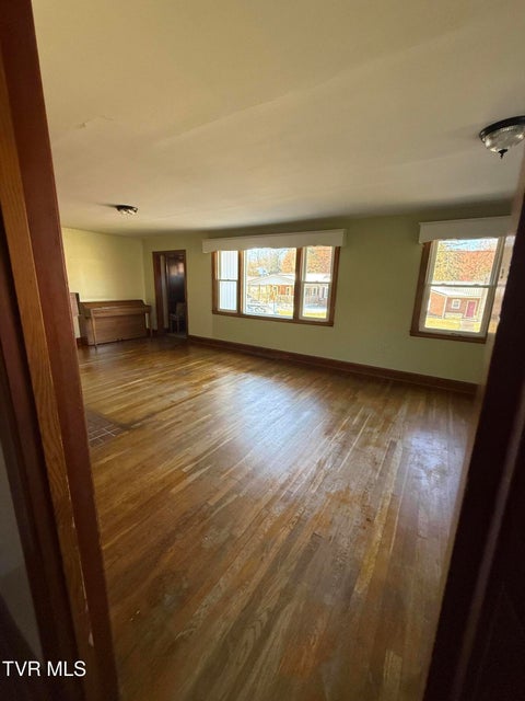 Photo #17: 235 Glade Street