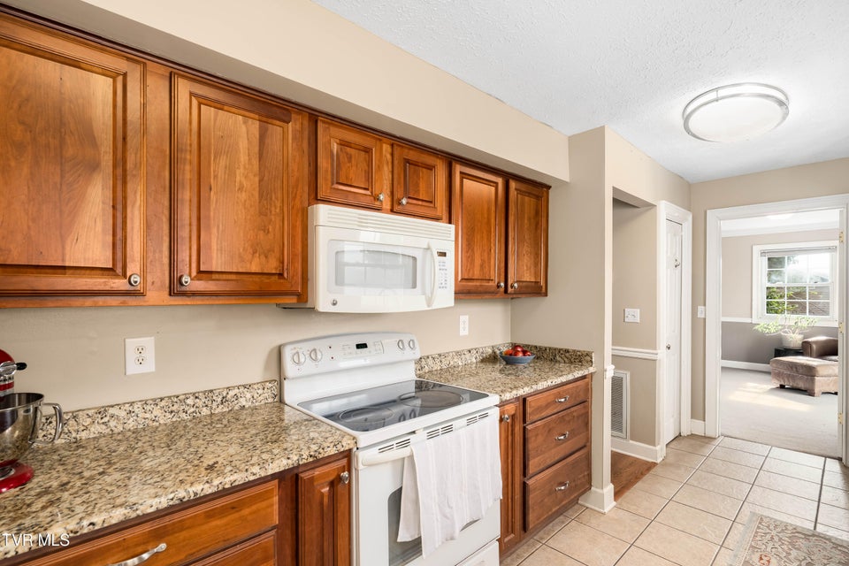 Photo #4: 245 Highland Hills Drive