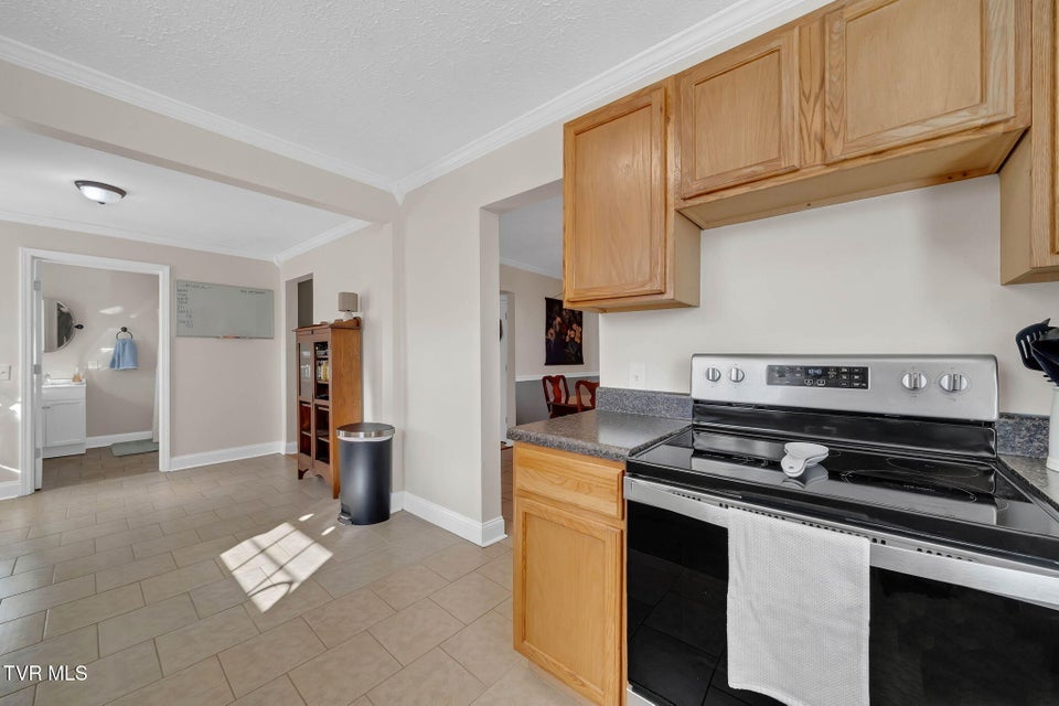 Photo #8: 411 Main Boulevard