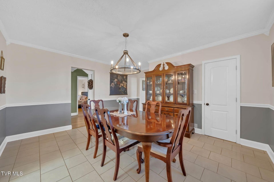 Photo #9: 411 Main Boulevard