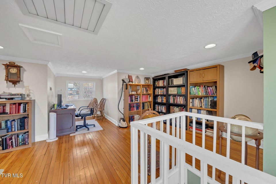 Photo #11: 411 Main Boulevard