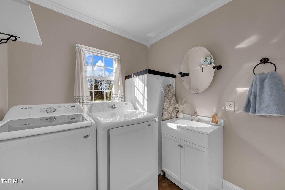 Photo #17: 411 Main Boulevard