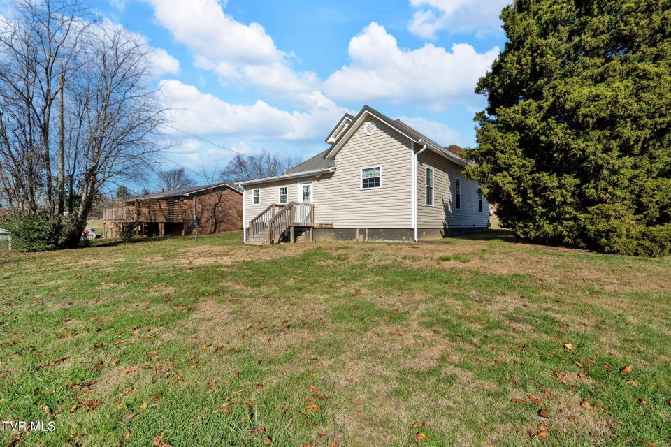 Photo #21: 411 Main Boulevard