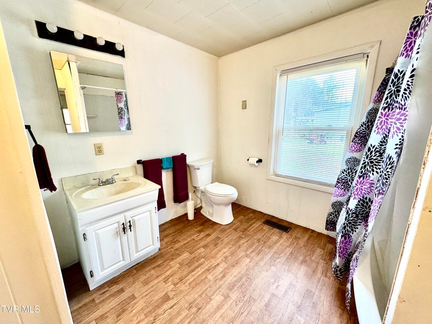 Photo #18: 2342 Roda Road