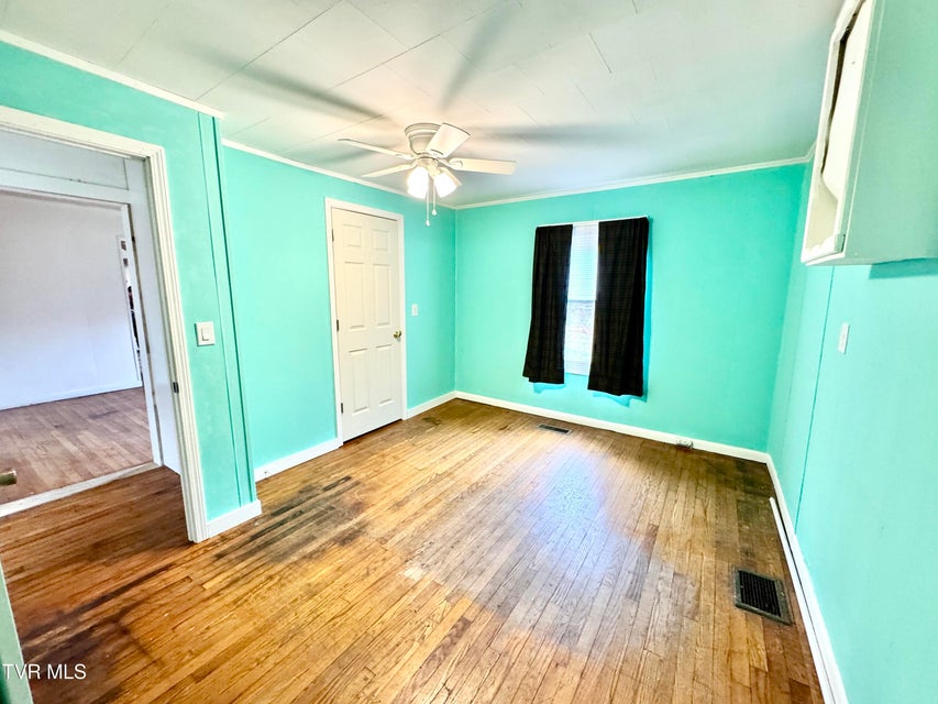 Photo #23: 2342 Roda Road