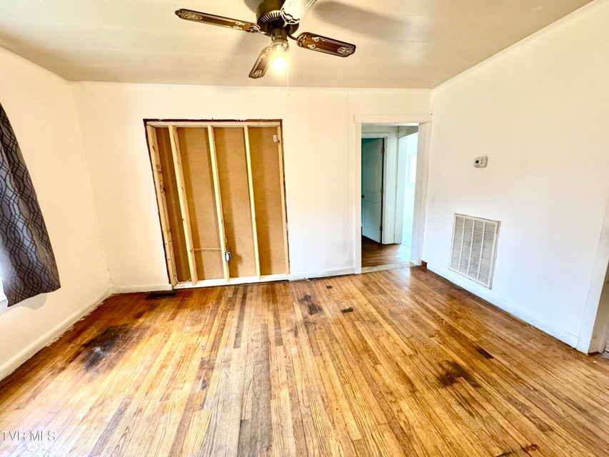 Photo #14: 2342 Roda Road