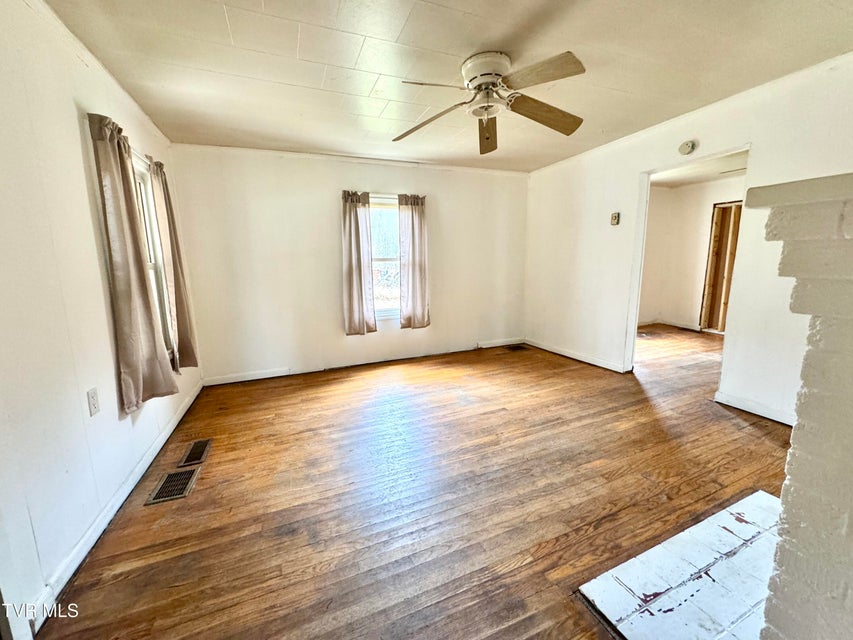 Photo #11: 2342 Roda Road