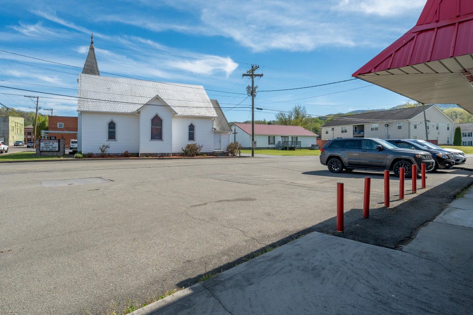 Photo #28: 201 Church Street