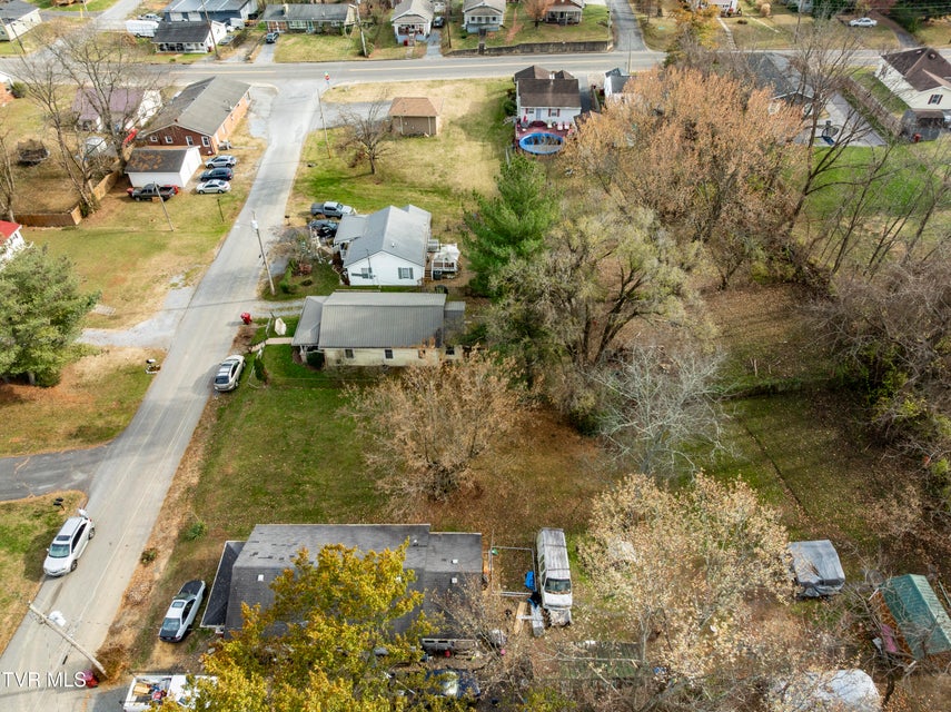 Photo #14: 909 Pine Grove Avenue