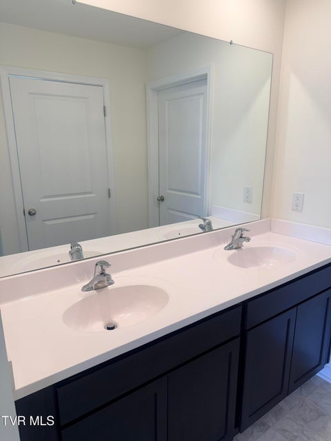 Photo #18: 220 Crockett Drive