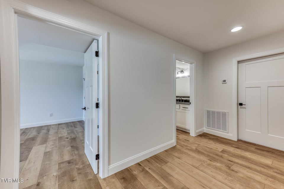 Photo #37: 111 Quiet Stroll Lane