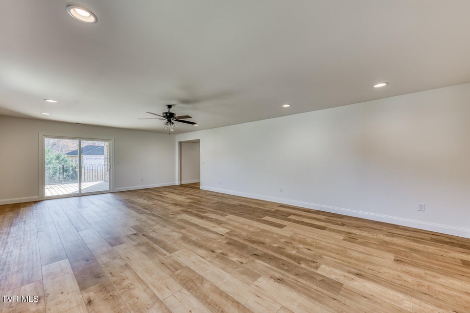 Photo #43: 111 Quiet Stroll Lane