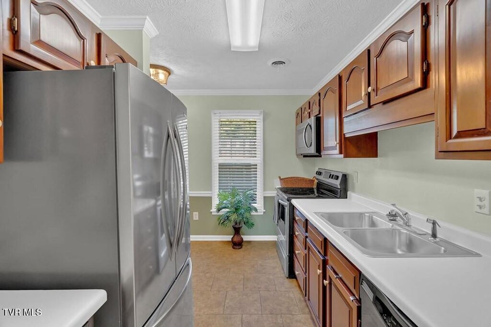 Photo #12: 817 Wayne Avenue