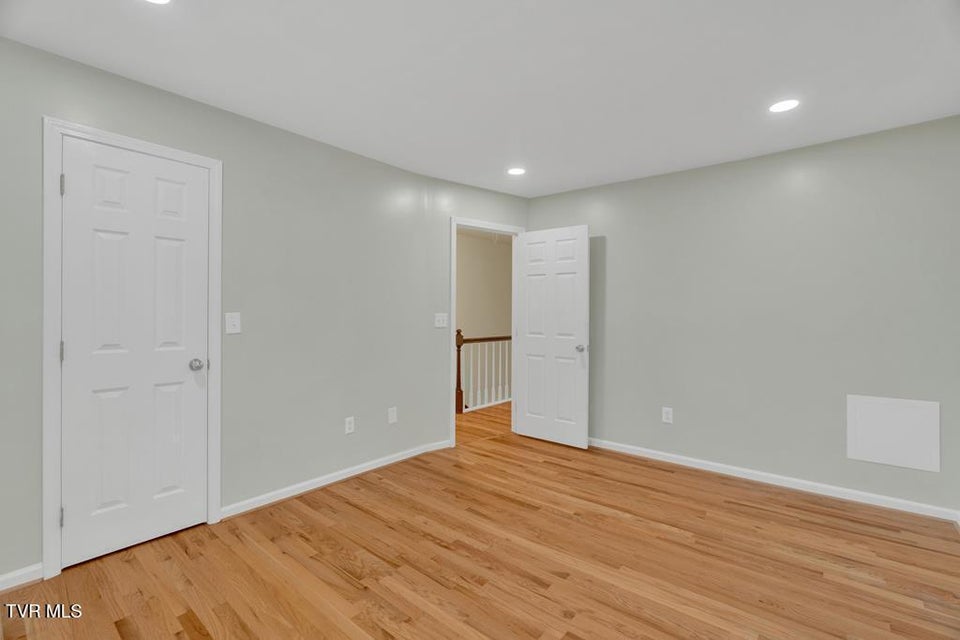 Photo #16: 817 Wayne Avenue