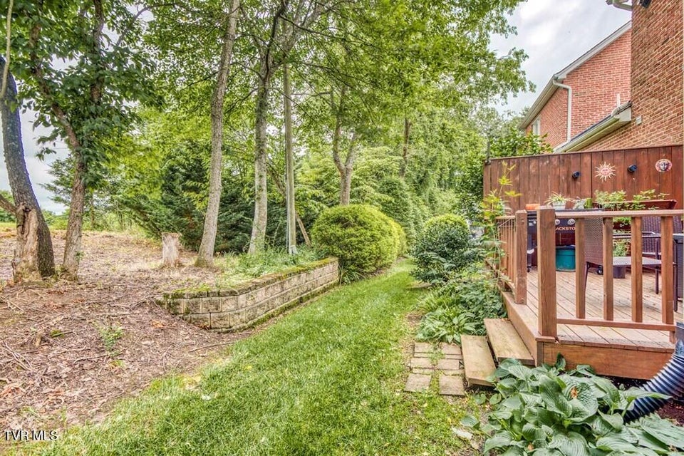 Photo #25: 817 Wayne Avenue