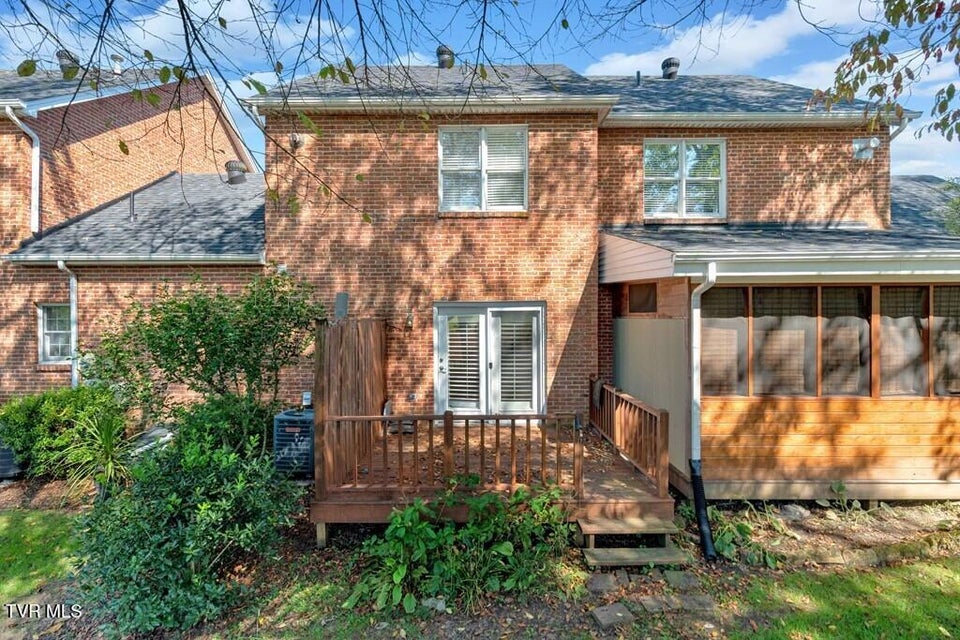 Photo #23: 817 Wayne Avenue