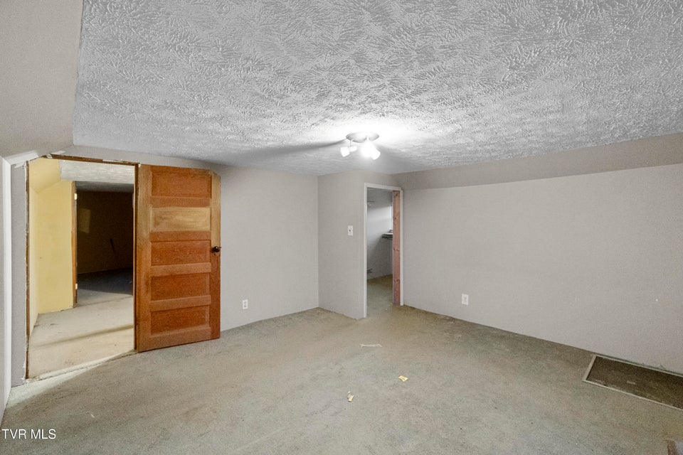 Photo #28: 840 Bright Hope Road