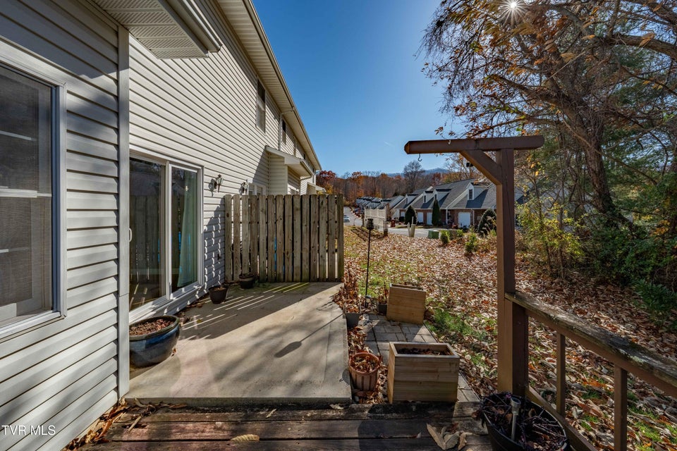 Photo #32: 3 Cherokee Ridge Court