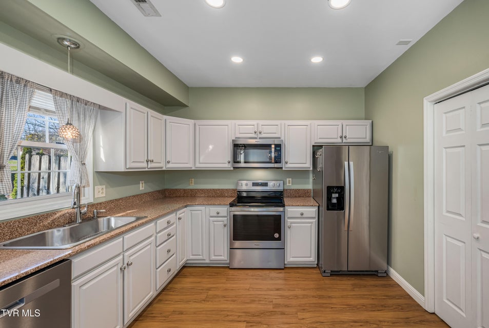 Photo #14: 3 Cherokee Ridge Court