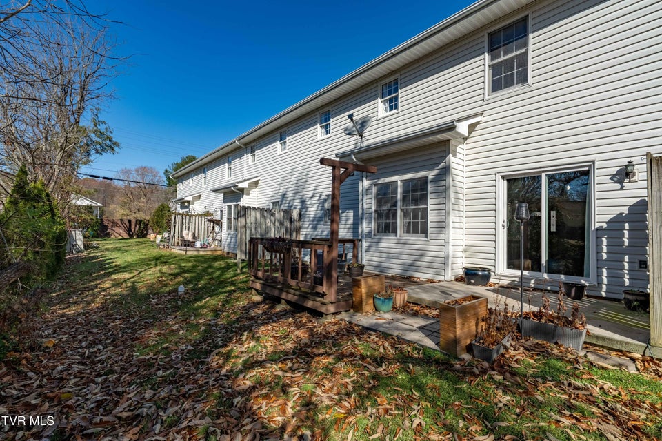 Photo #33: 3 Cherokee Ridge Court