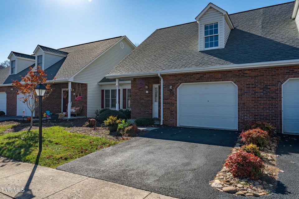 Photo #4: 3 Cherokee Ridge Court