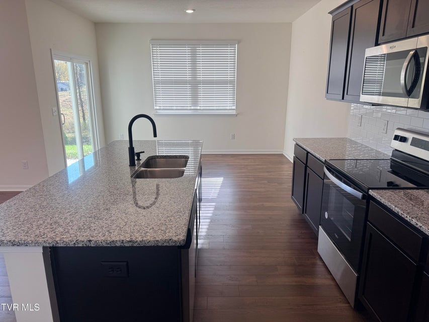 Photo #6: 220 Crockett Drive