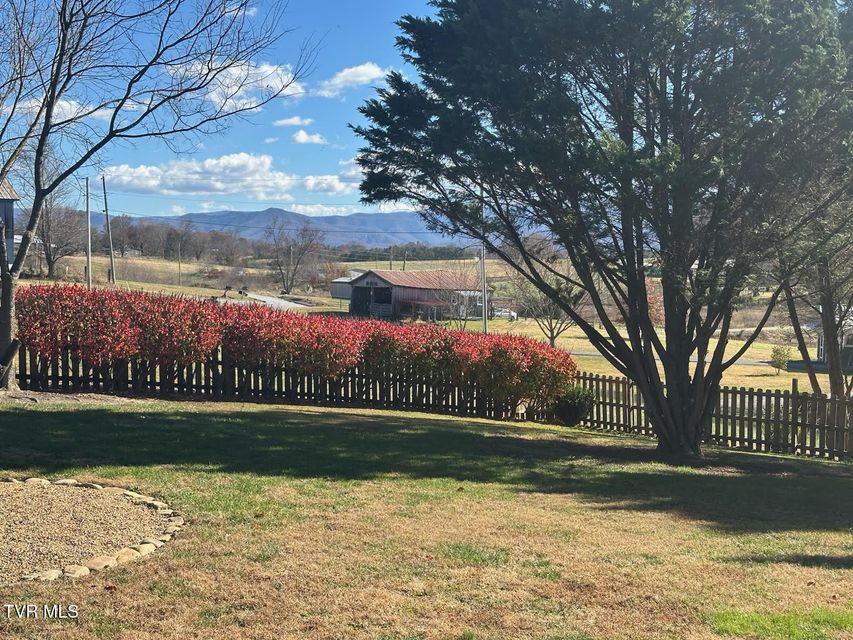 Photo #38: 320 Barren Road